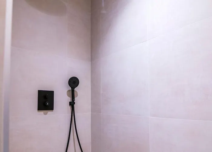 Apartamento Moderno Con Terraza En El Centro * فالنسيا